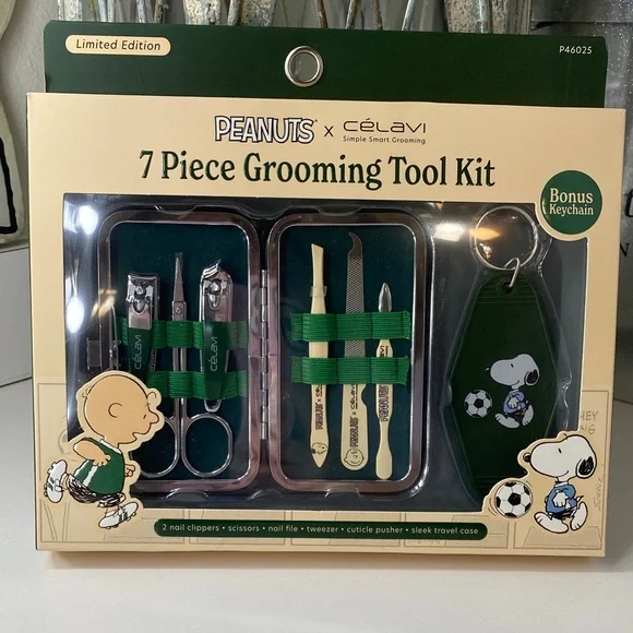 Peanuts x Celavi Green Grooming Tool Kit - Picture 1 of 6